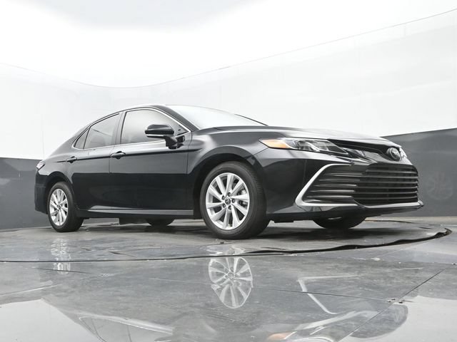 Used 2023 Toyota Camry LE w/ Convenience Package FWD image 25