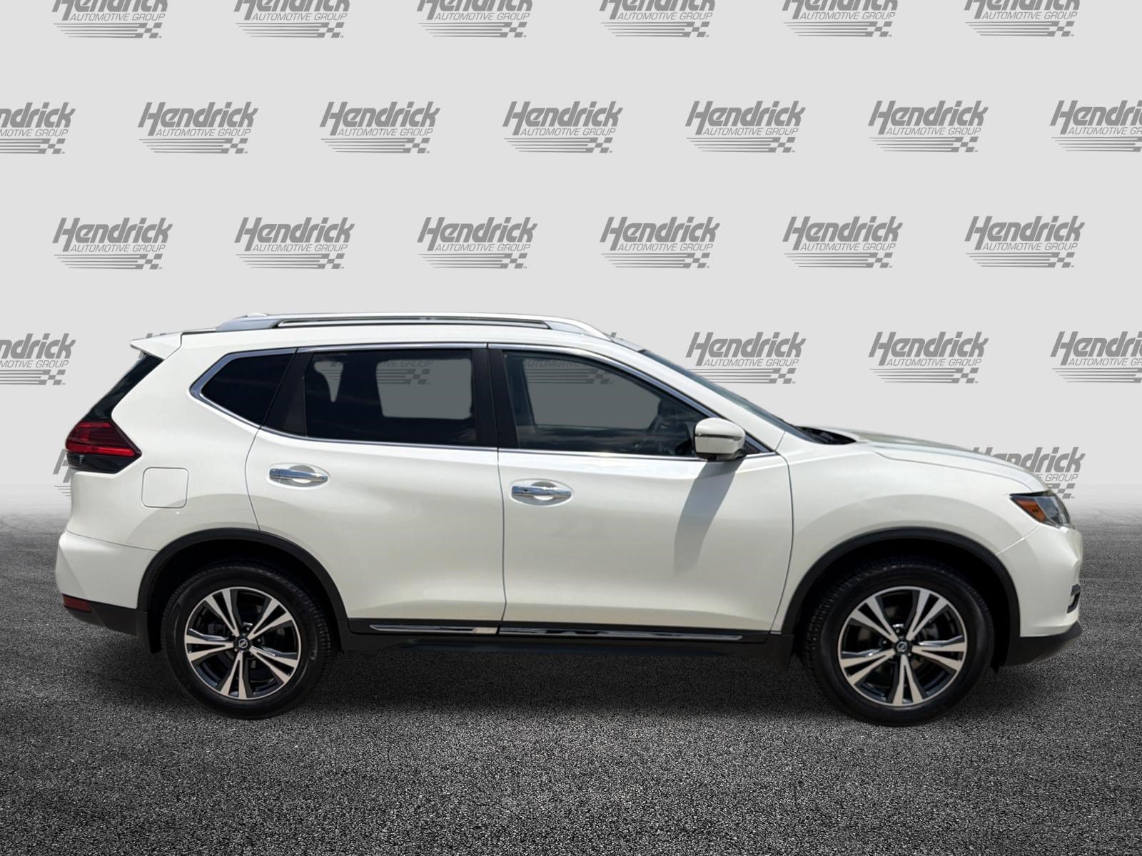 Used 2017 Nissan Rogue SL AWD/4WD image 11