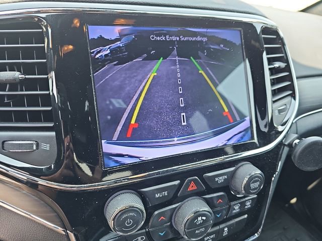 Used 2020 Jeep Grand Cherokee Limited image 26