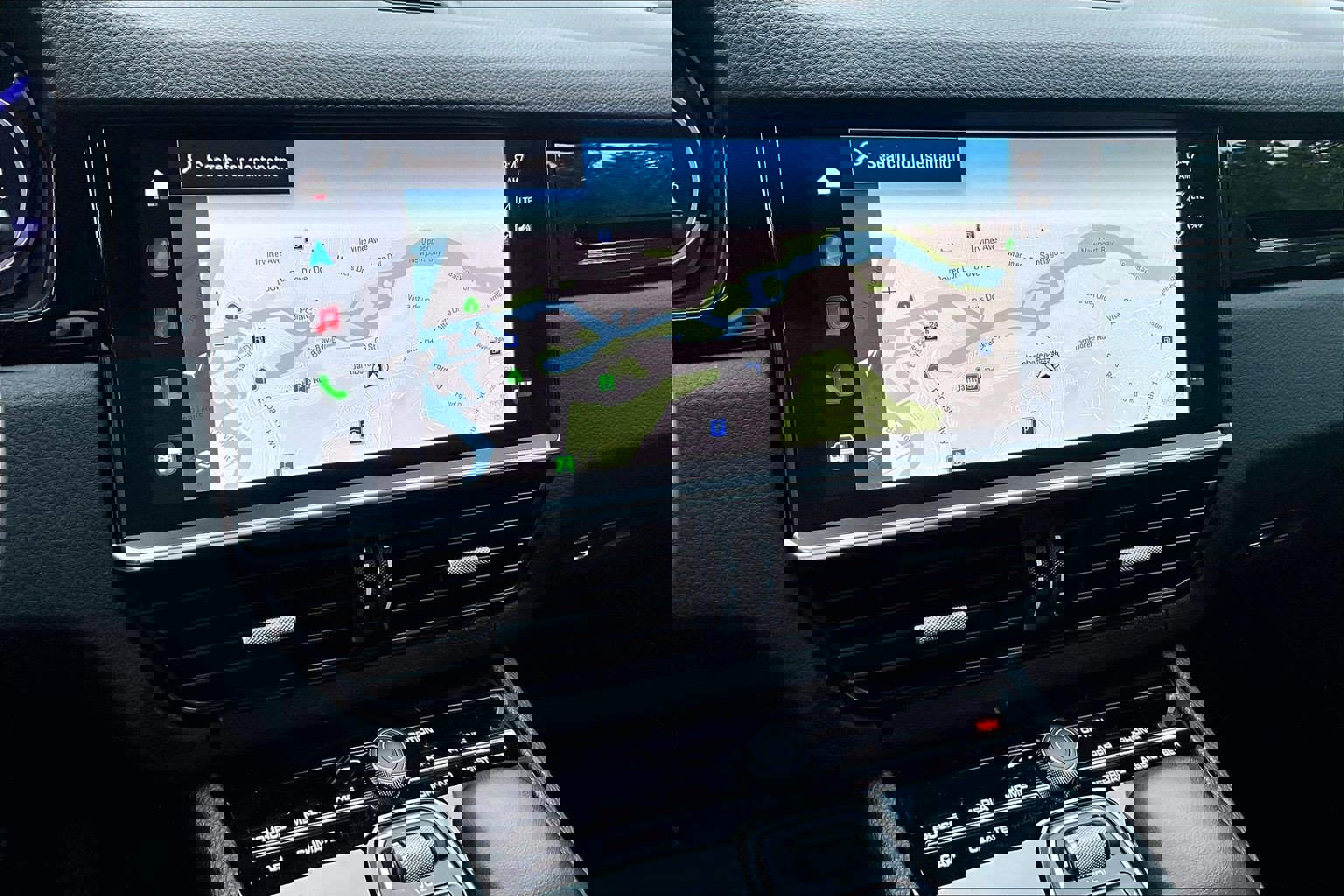 Used 2022 Porsche Cayenne Platinum Edition image 5