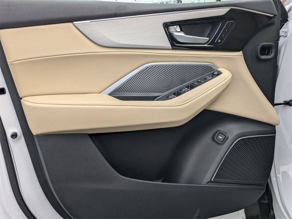 Certified 2025 Acura MDX SH-AWD image 14