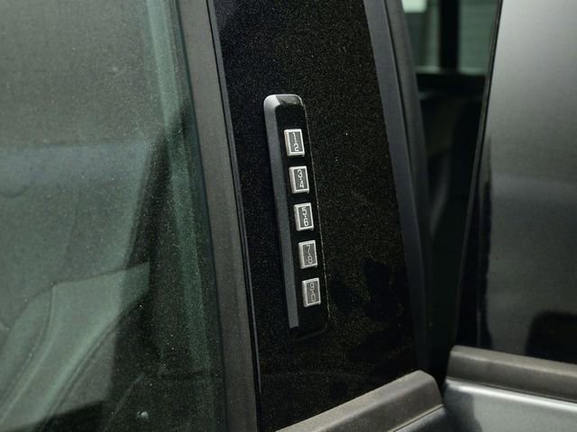 Used 2018 Ford F150 Raptor w/ Equipment Group 802A Luxury image 50