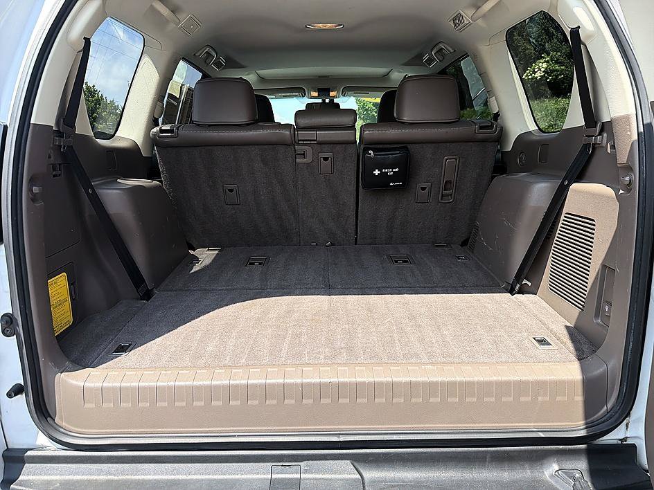 Used 2015 Lexus GX 460 w/ Premium Package AWD/4WD image 21