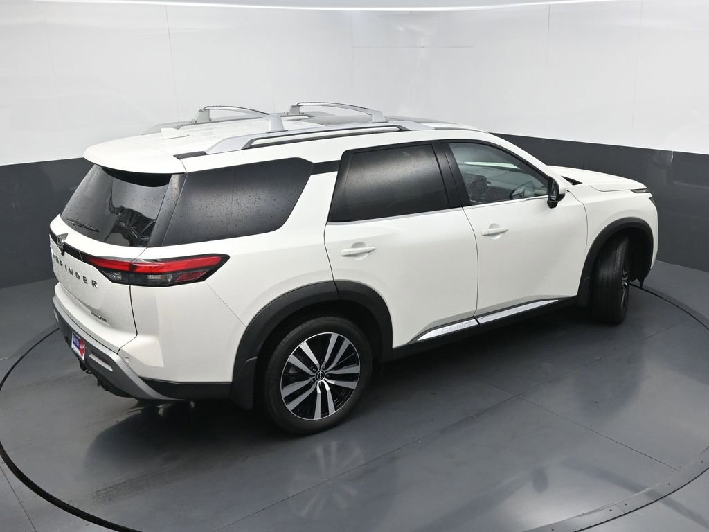 Used 2024 Nissan Pathfinder Platinum FWD image 39