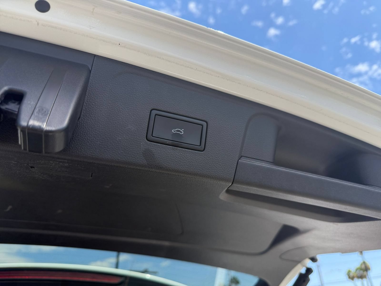 Used 2026 Volkswagen Atlas SE FWD image 19