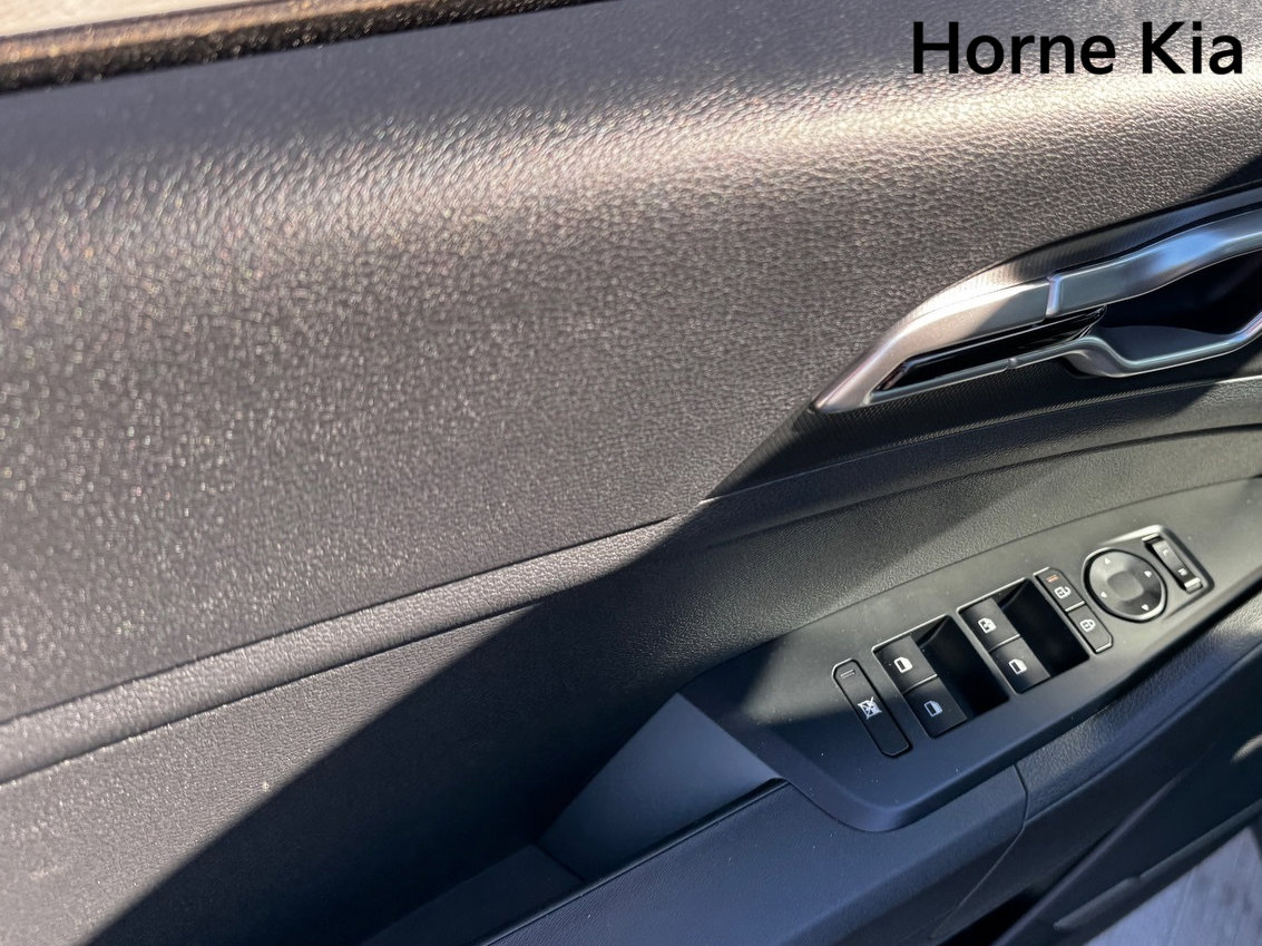 New 2026 Kia Sportage LX image 10