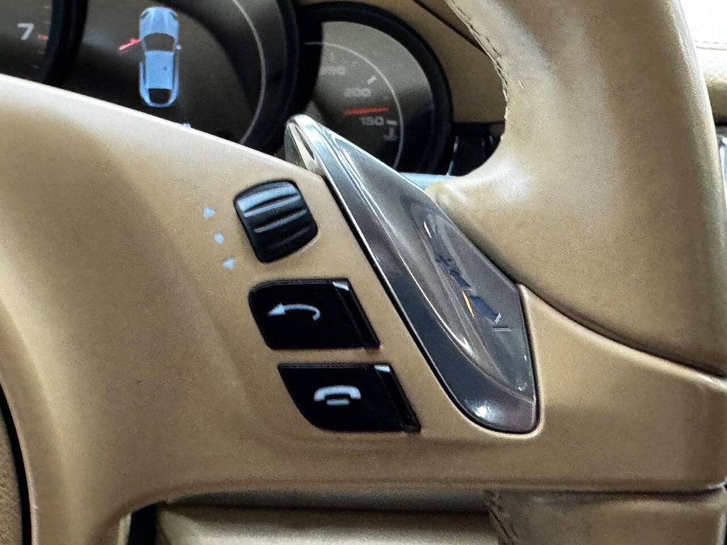 Used 2015 Porsche Panamera 4 AWD/4WD image 29