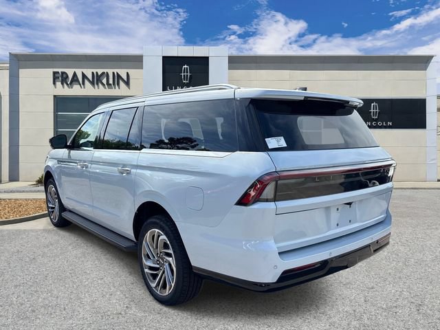 New 2026 Lincoln Navigator L Premier AWD/4WD image 5