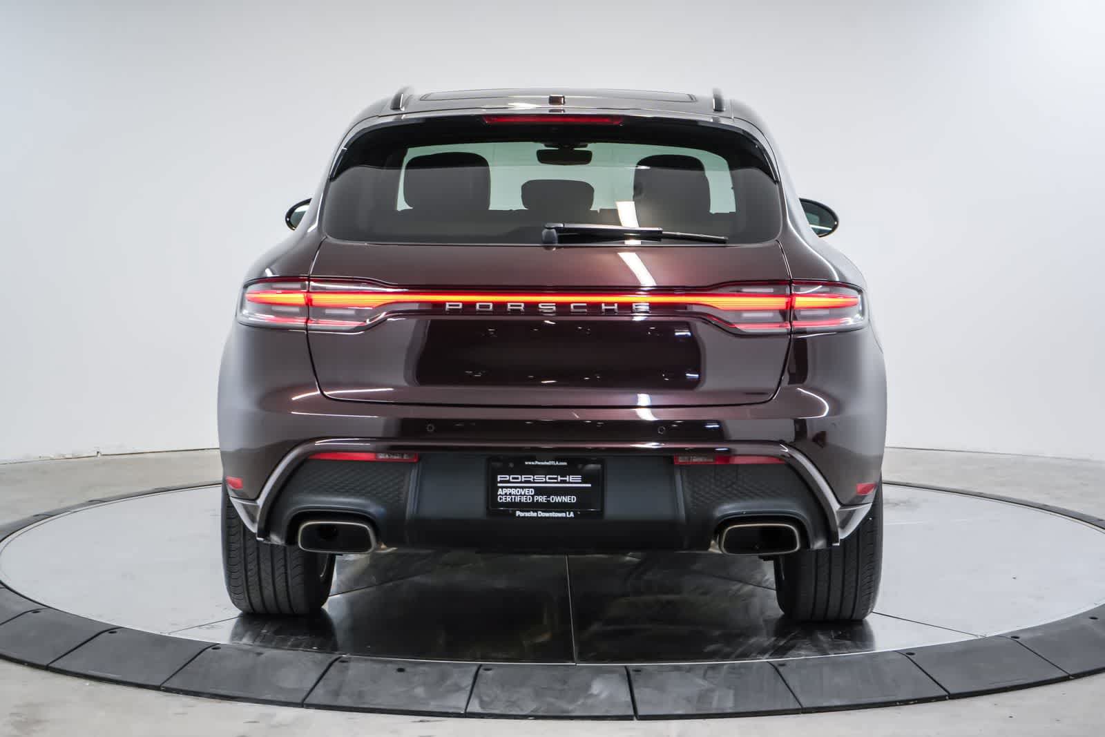 Certified 2024 Porsche Macan AWD/4WD image 10