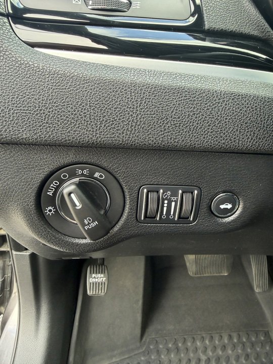 Used 2023 Chrysler 300 S w/ Comfort Group image 28