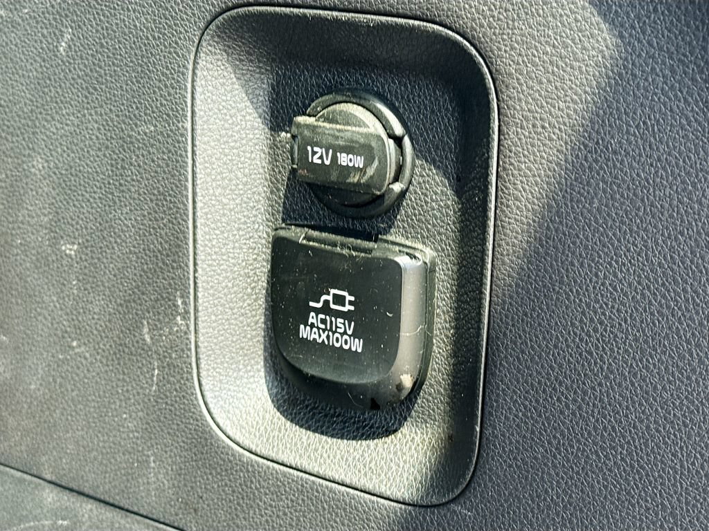 Used 2024 Kia Carnival FWD image 13