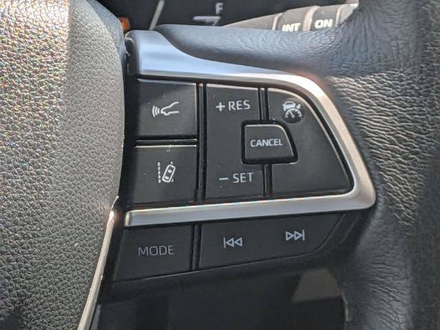 Used 2023 Toyota Sienna XLE FWD image 18