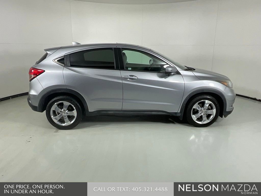 Used 2017 Honda HR-V EX image 5