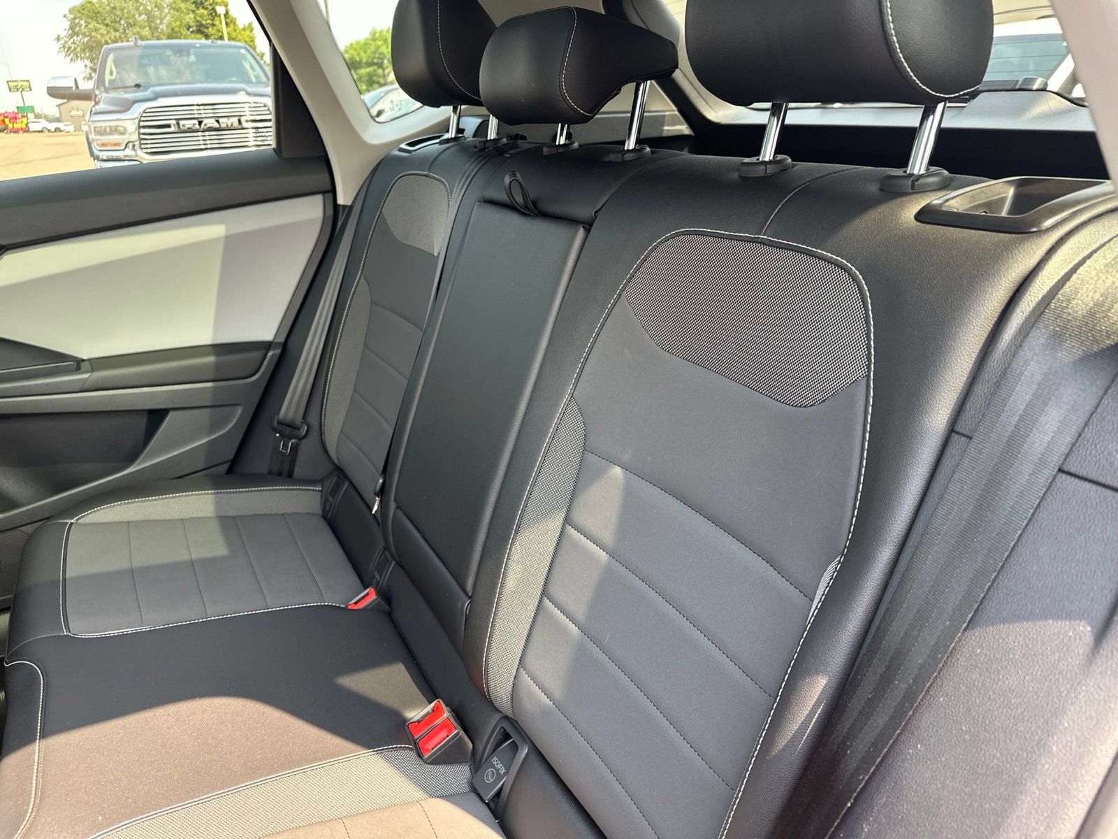 Certified 2023 Volkswagen Taos SE w/ Panoramic Sunroof Package AWD/4WD image 23