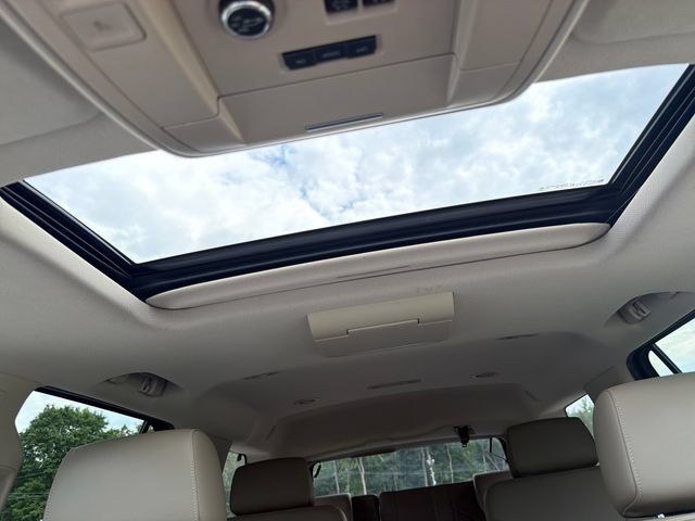 Used 2017 Chevrolet Tahoe Premier AWD/4WD image 25