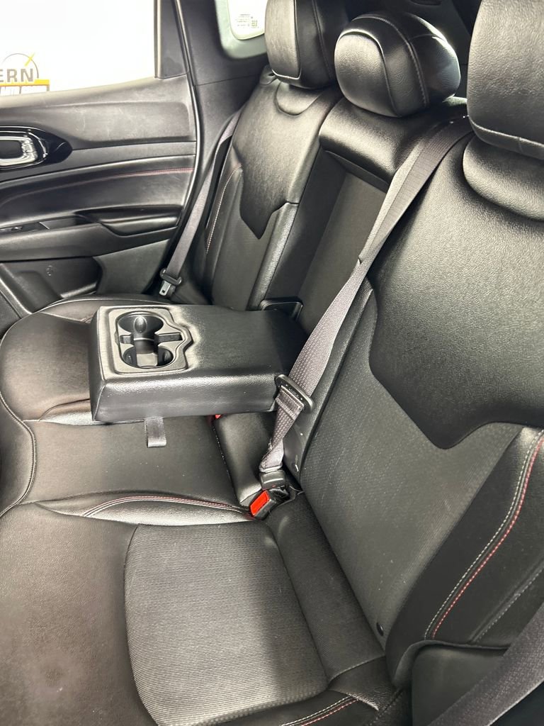 Used 2024 Jeep Compass Trailhawk image 18