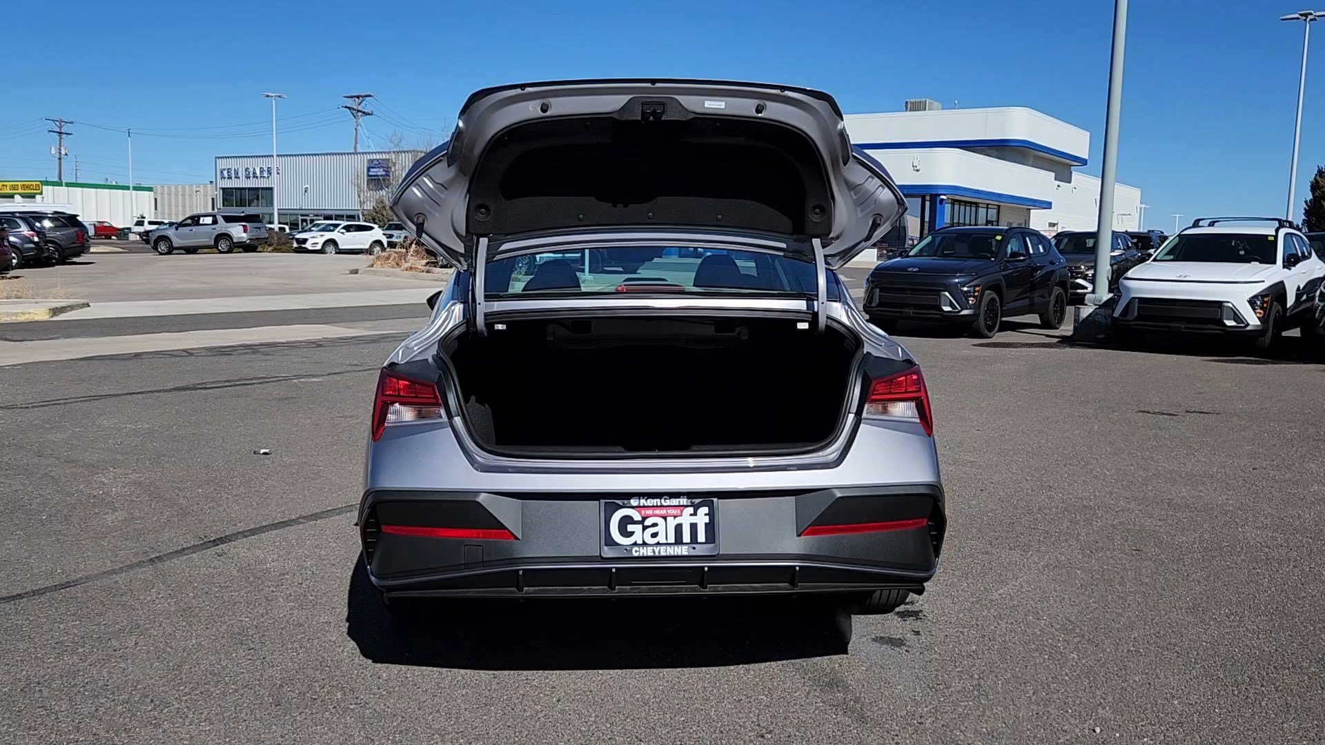 New 2026 Hyundai Elantra Blue image 17