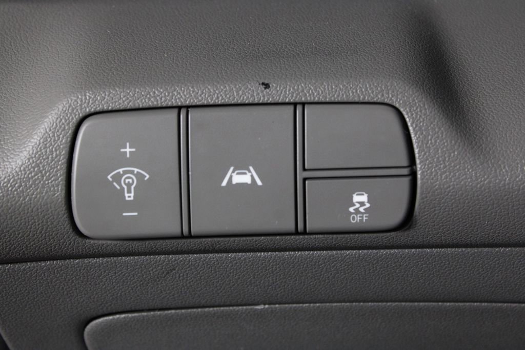 Certified 2023 Hyundai Elantra SEL w/ Convenience Package image 22