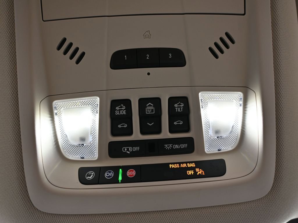 Used 2022 Buick Enclave Avenir w/ Avenir Technology Package image 38