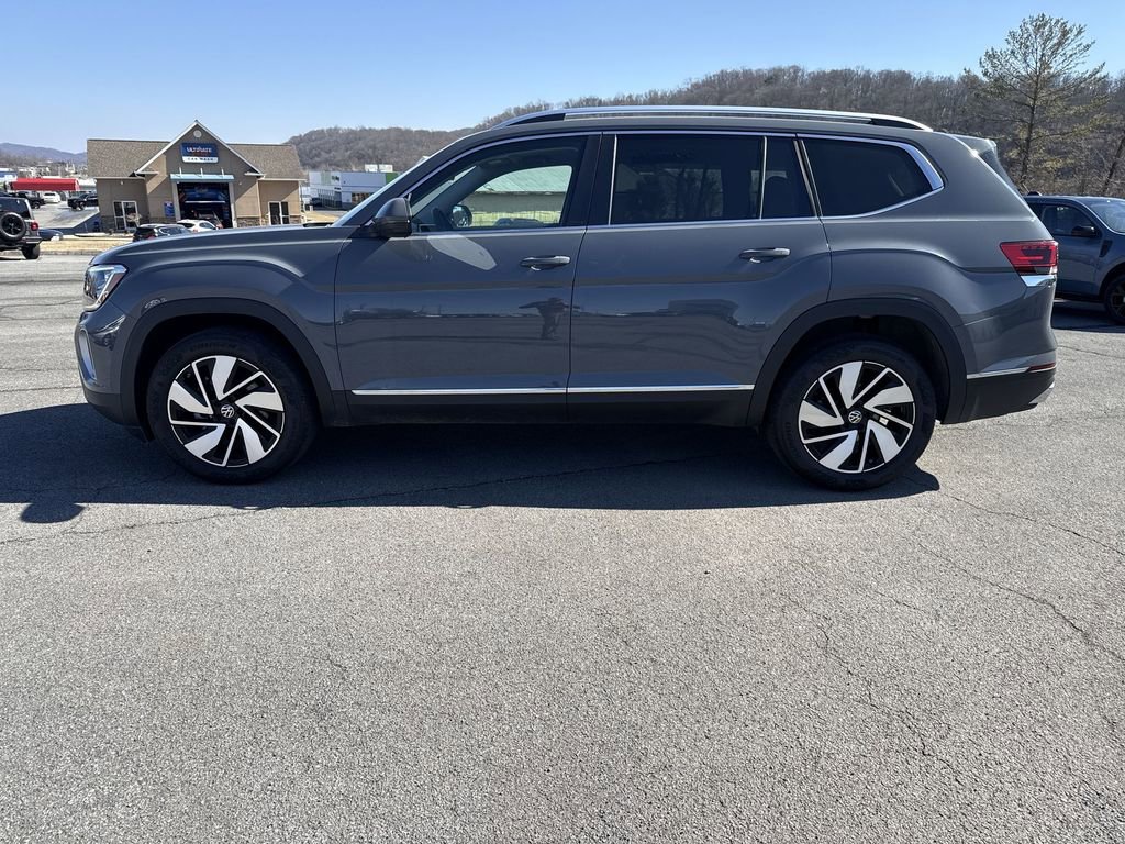 Certified 2025 Volkswagen Atlas SEL image 3
