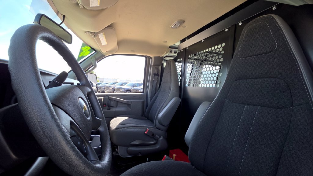 Used 2024 Chevrolet Express 2500 w/ Driver Convenience Package RWD image 16