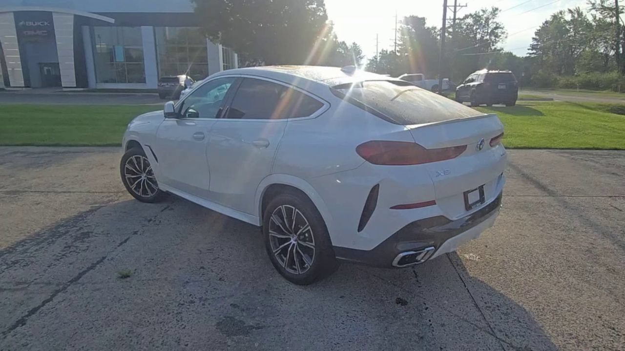 Used 2022 BMW X6 xDrive40i AWD/4WD image 7