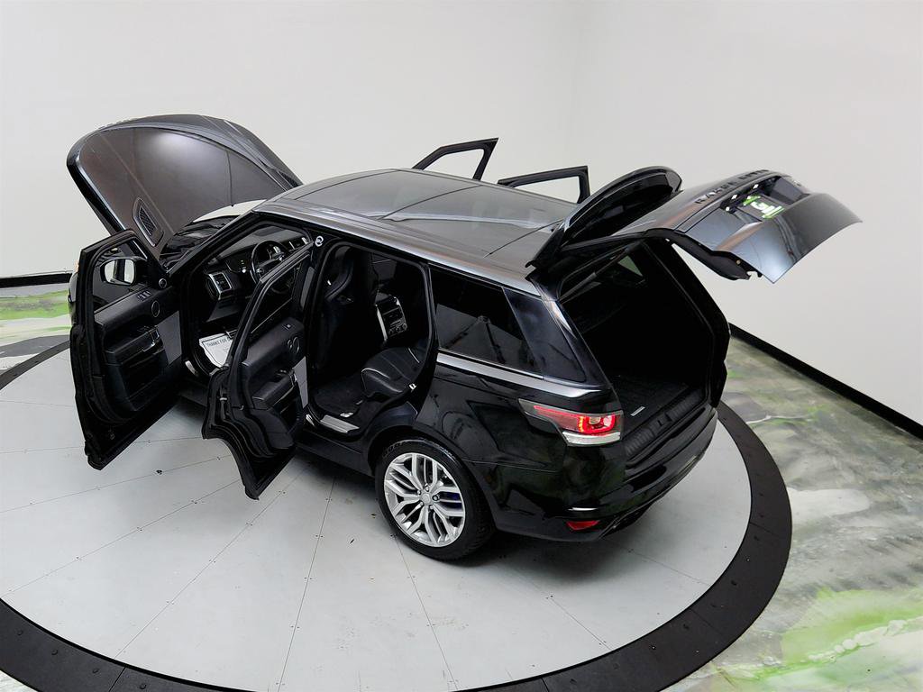 Used 2017 Land Rover Range Rover Sport SVR image 40
