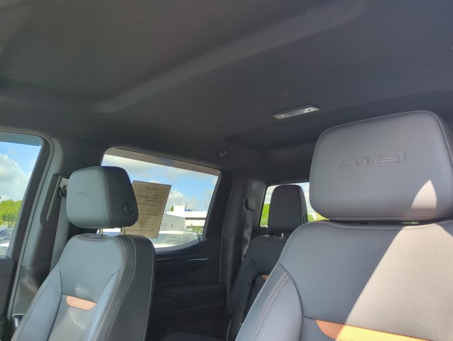 Used 2024 GMC Sierra 1500 AT4 w/ Technology Package AWD/4WD image 15