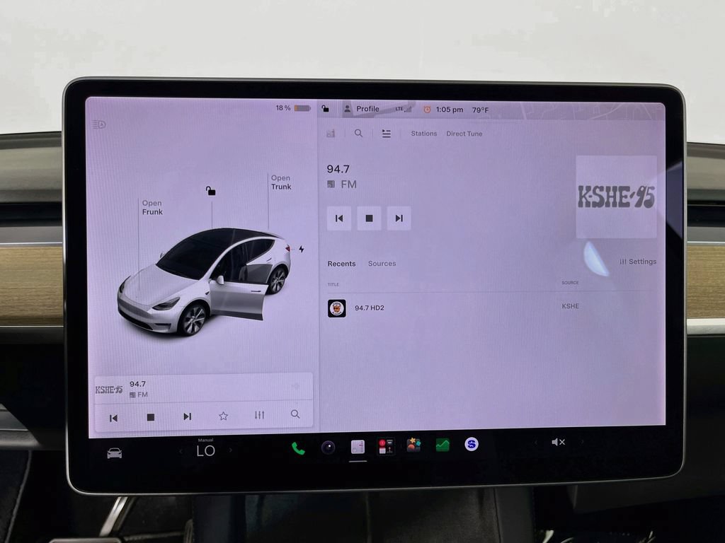 Used 2021 Tesla Model Y Long Range AWD/4WD image 16