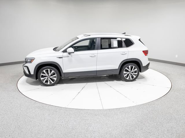 Used 2023 Volkswagen Taos SE w/ Panoramic Sunroof Package image 35