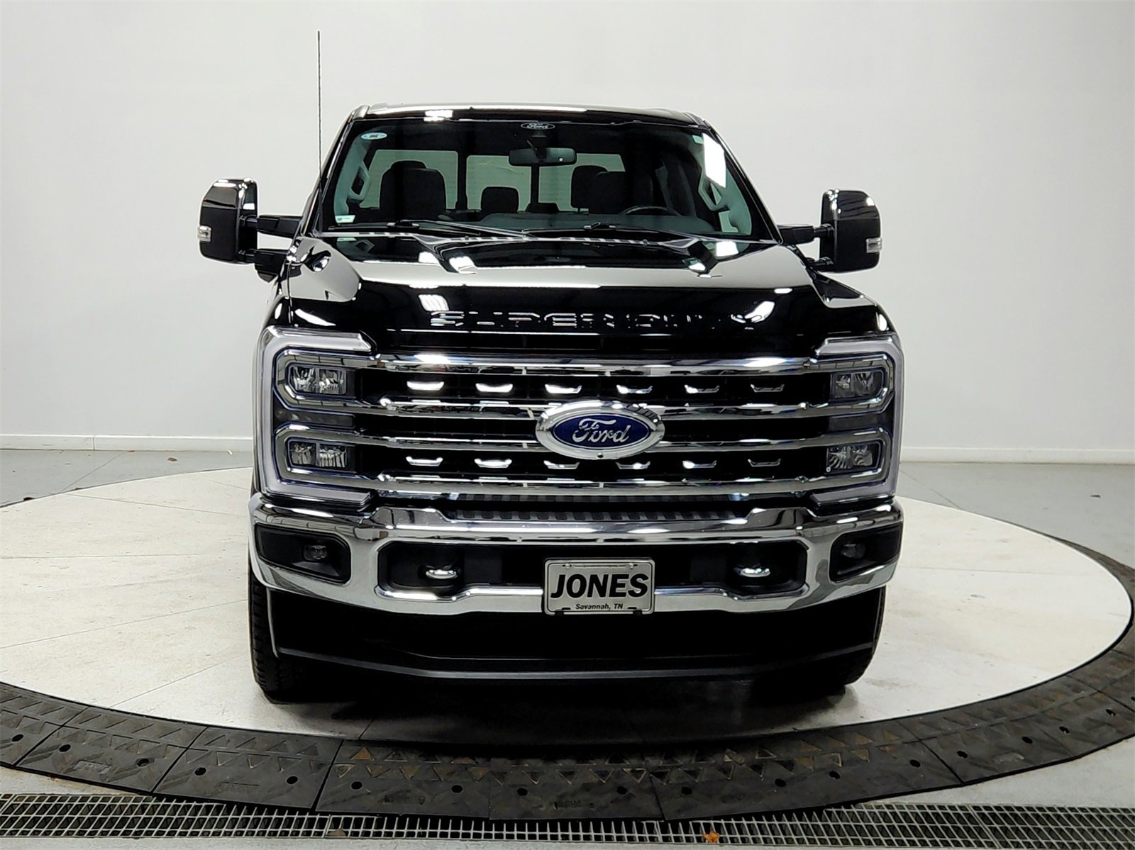 Used 2024 Ford F250 Lariat w/ Chrome Package image 2