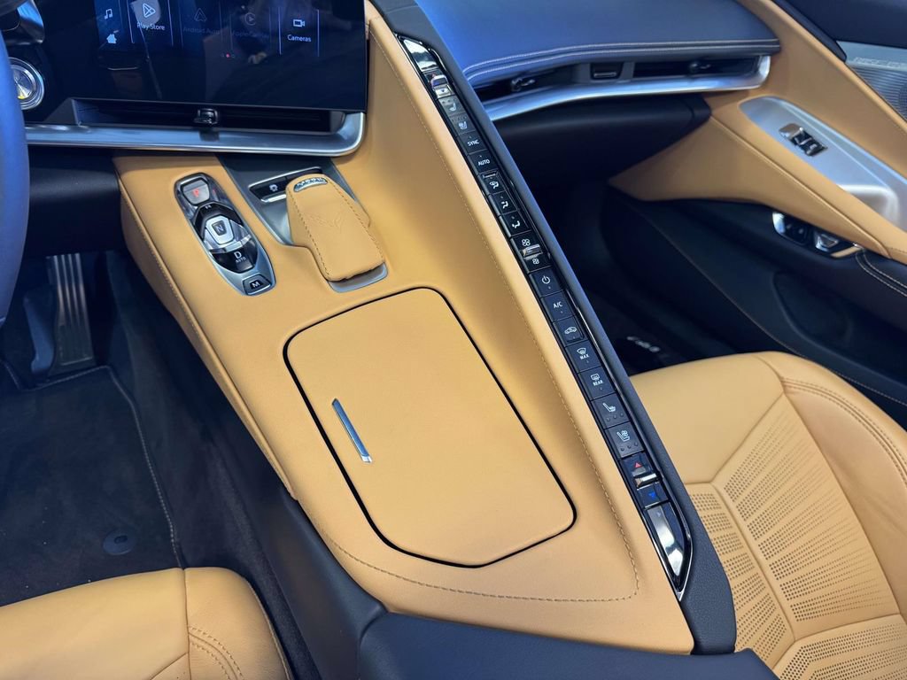 Used 2024 Chevrolet Corvette Z06 w/ Z07 Performance Package RWD image 5