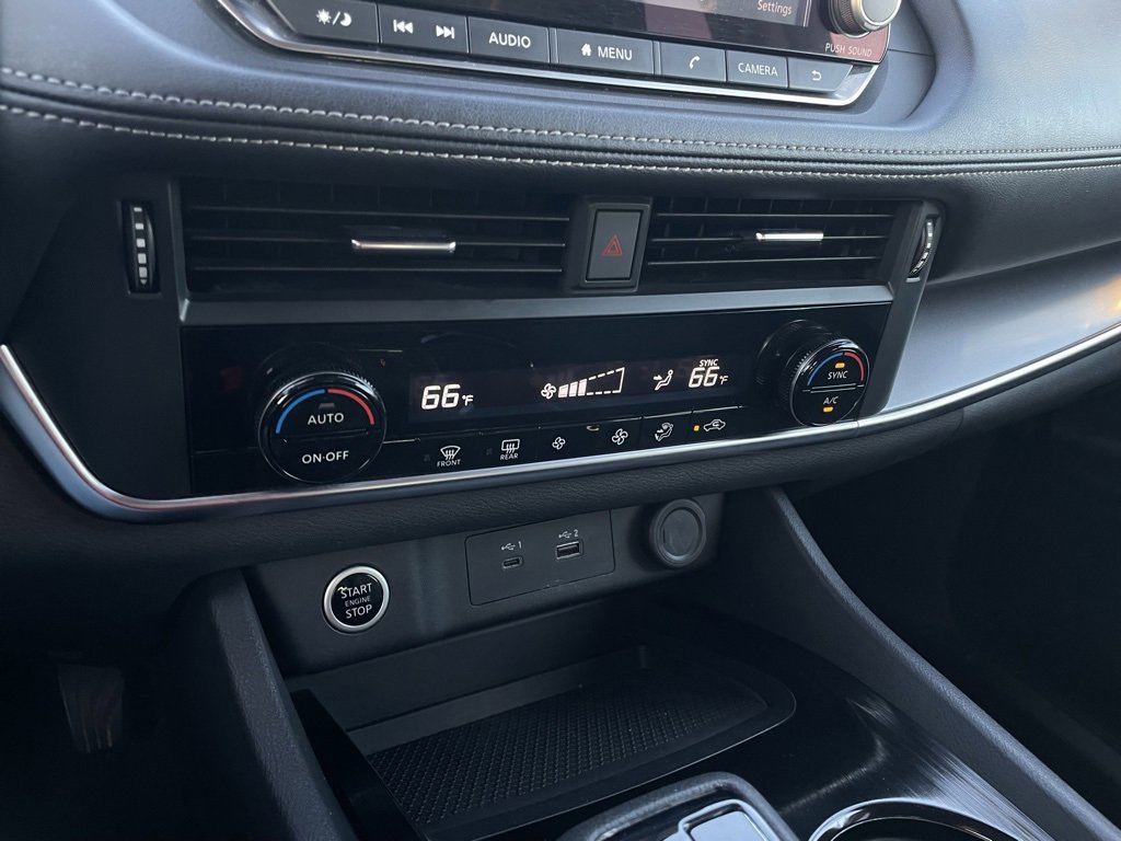 Used 2023 Nissan Rogue SV image 18