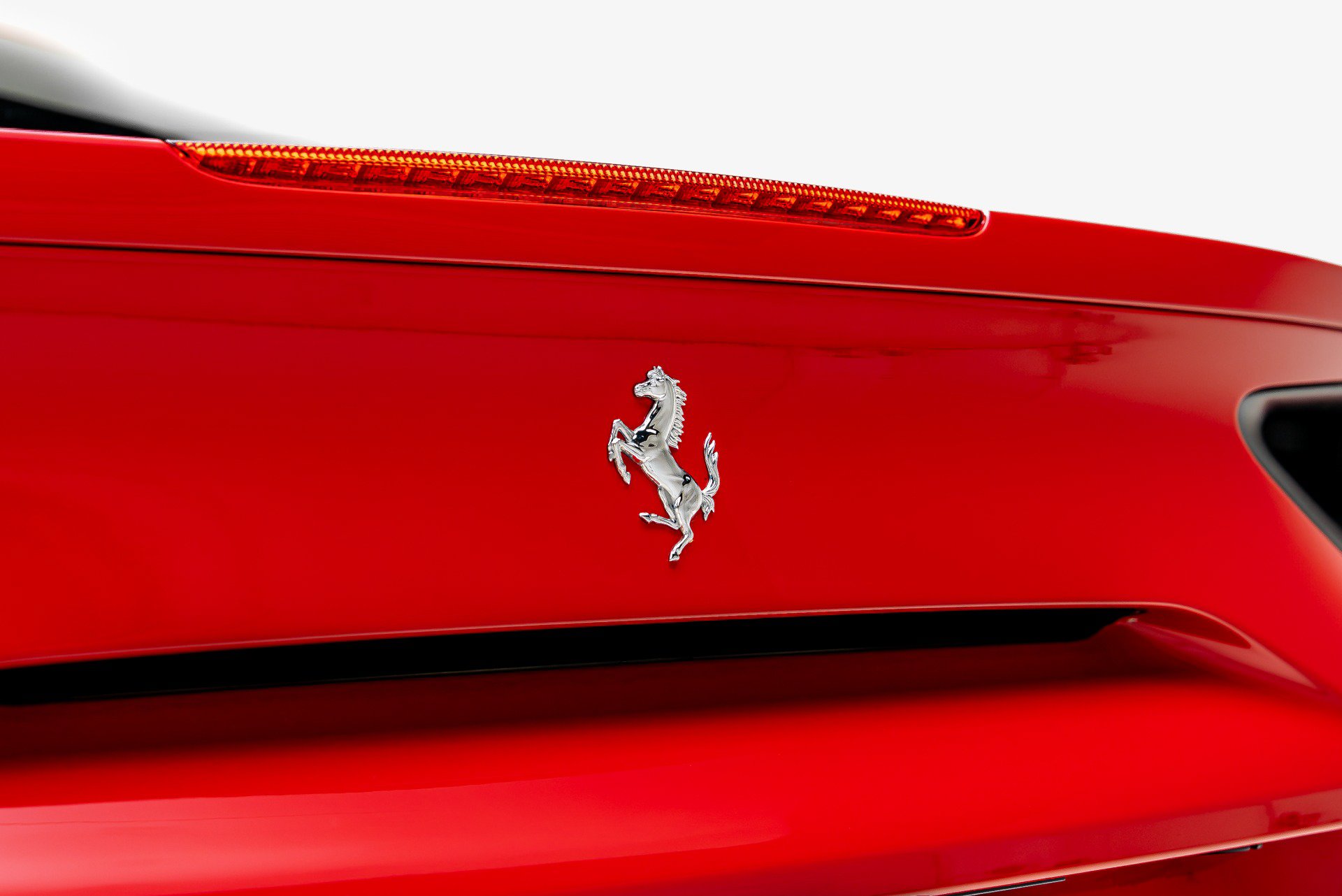 Used 2018 Ferrari 488 GTB RWD image 27