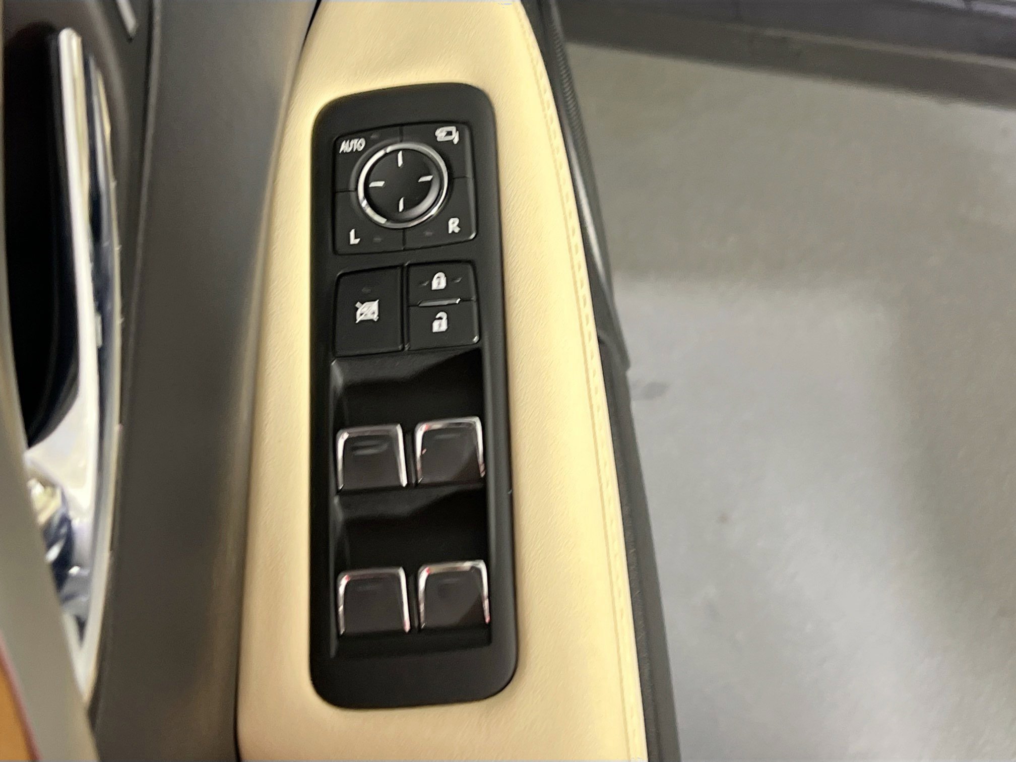 Used 2022 Lexus RX 350 AWD w/ Premium Package image 17