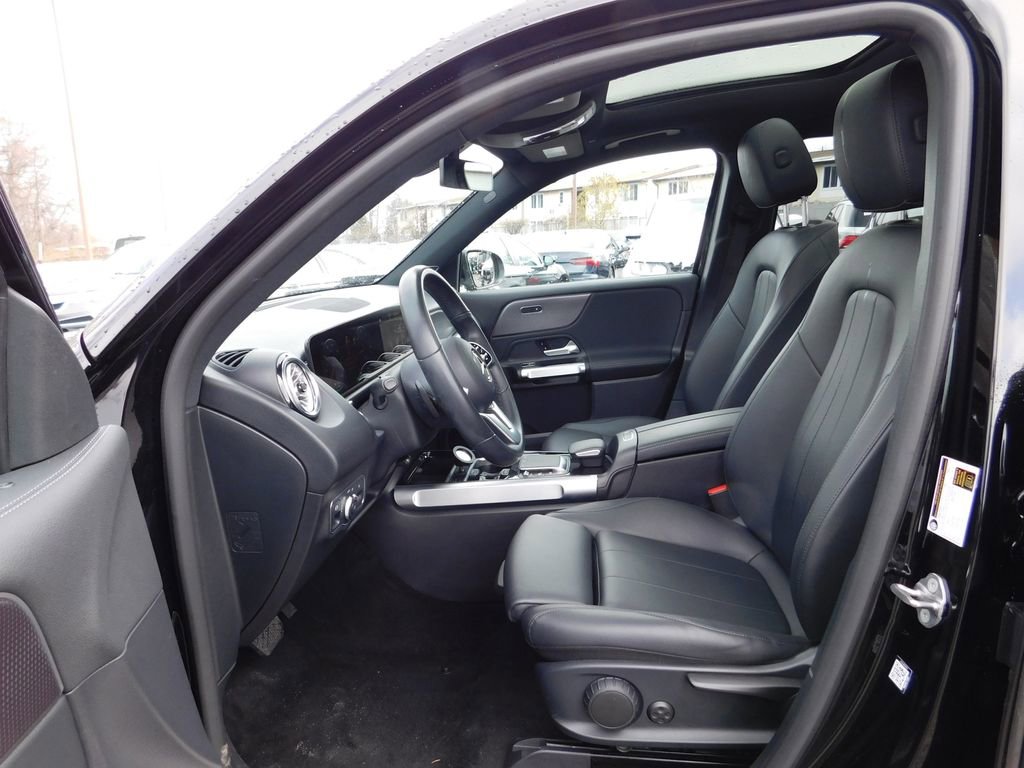 Used 2022 Mercedes-Benz EQB 350 4MATIC image 15