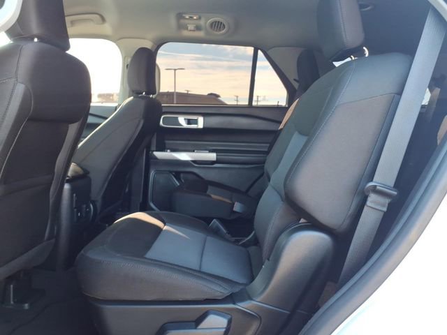 Certified 2024 Ford Explorer XLT w/ Class IV Trailer Tow Package image 12