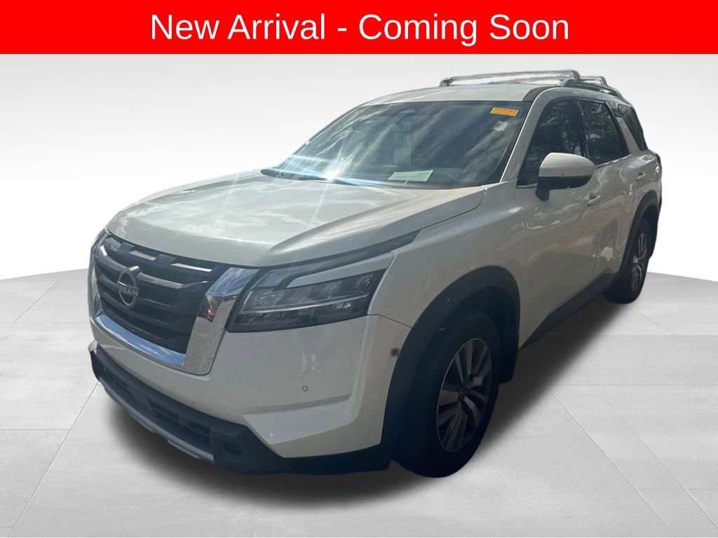 Used 2023 Nissan Pathfinder SL image 1