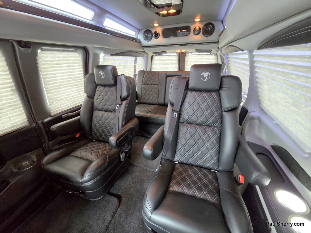 Used 2023 Chevrolet Express 2500 RWD image 3
