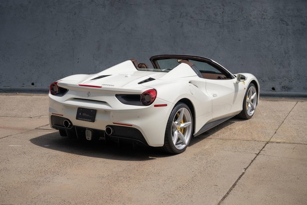 Used 2018 Ferrari 488 Spider RWD image 8