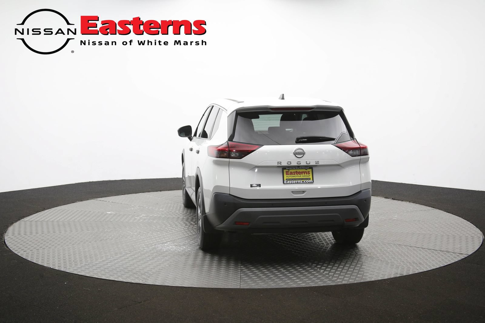 Used 2023 Nissan Rogue S FWD image 35