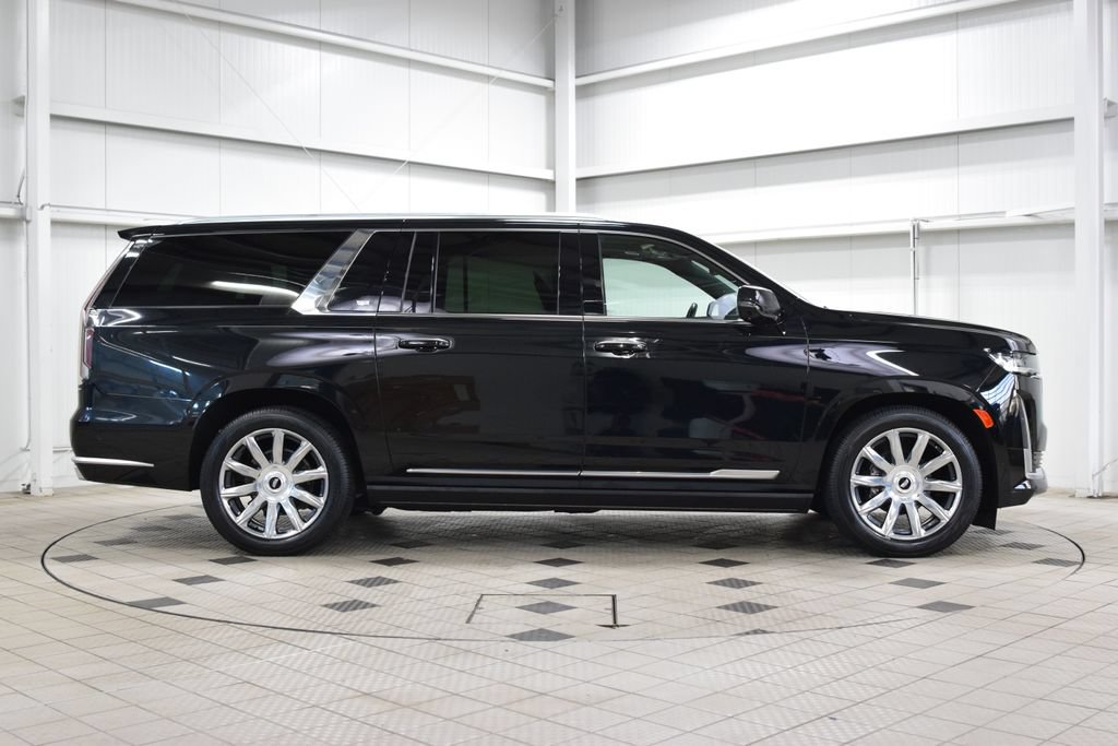 Used 2024 Cadillac Escalade ESV Premium Luxury Platinum AWD/4WD image 8