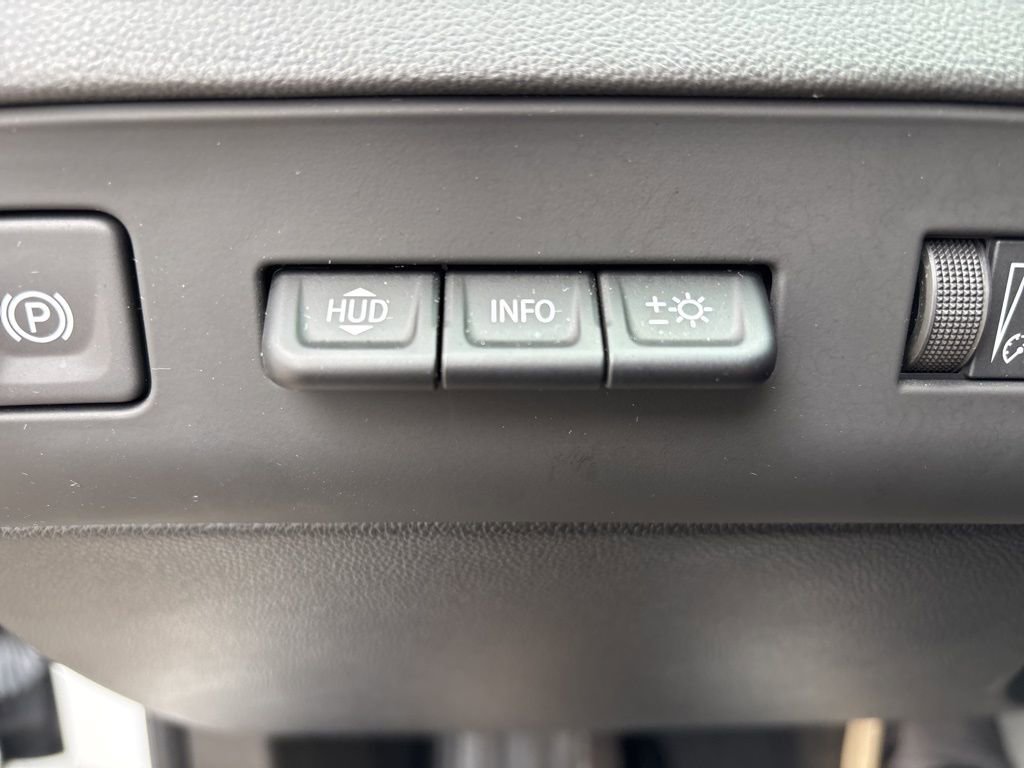 Certified 2024 Buick Enclave Avenir w/ Avenir Technology Package image 24