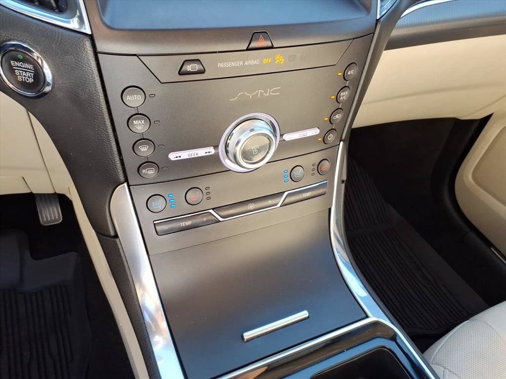 Used 2020 Ford Edge Titanium w/ Equipment Group 301A AWD/4WD image 33