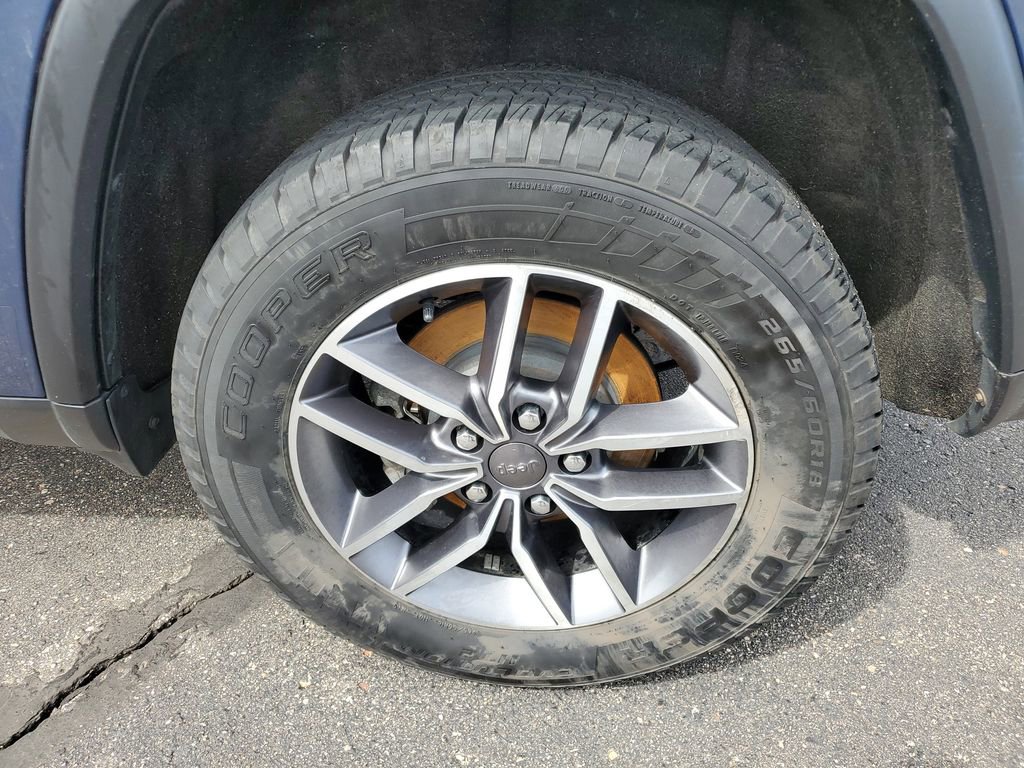 Used 2020 Jeep Grand Cherokee Limited w/ Premium Lighting Group image 33