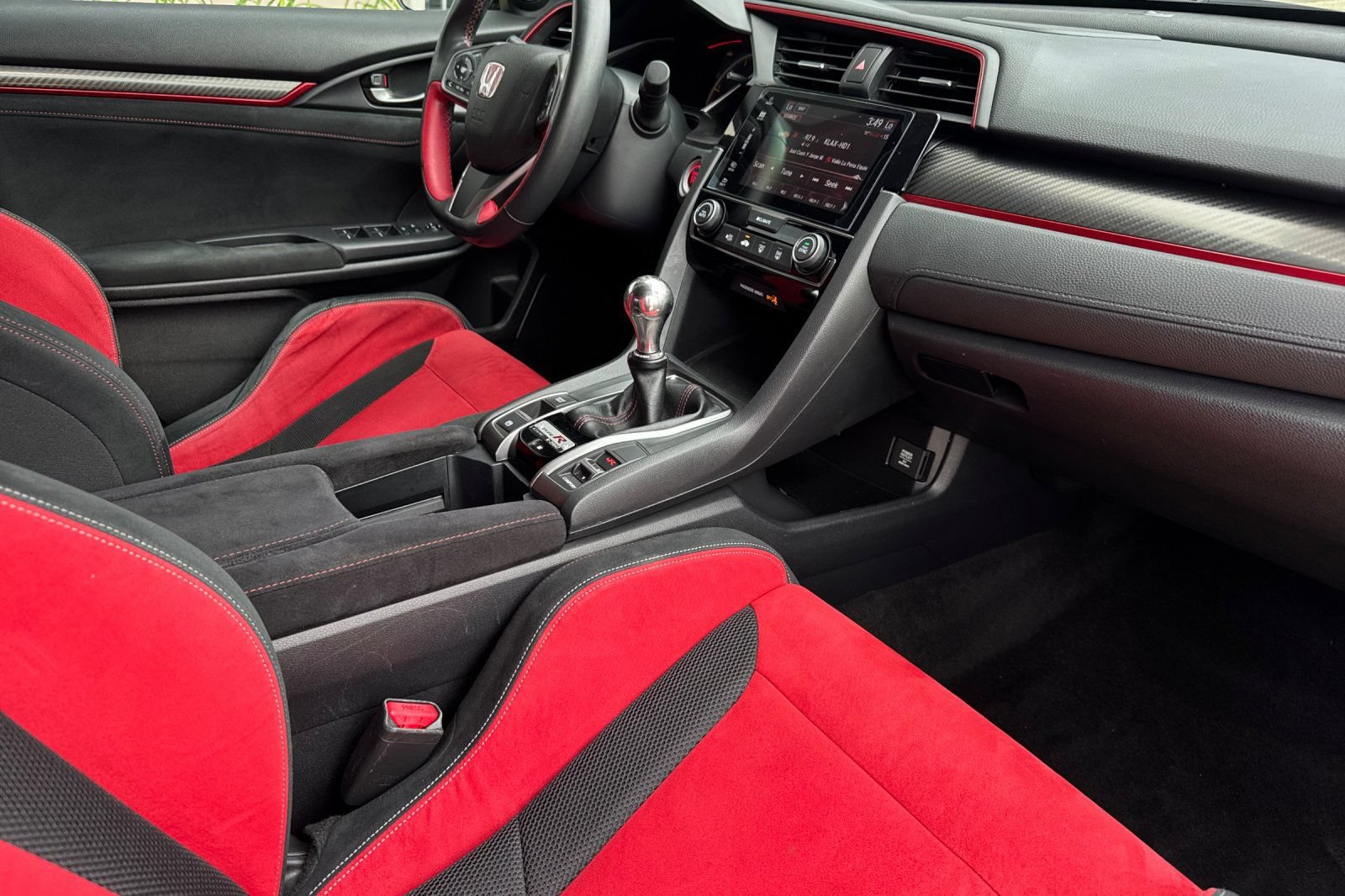 Certified 2018 Honda Civic Type R image 16