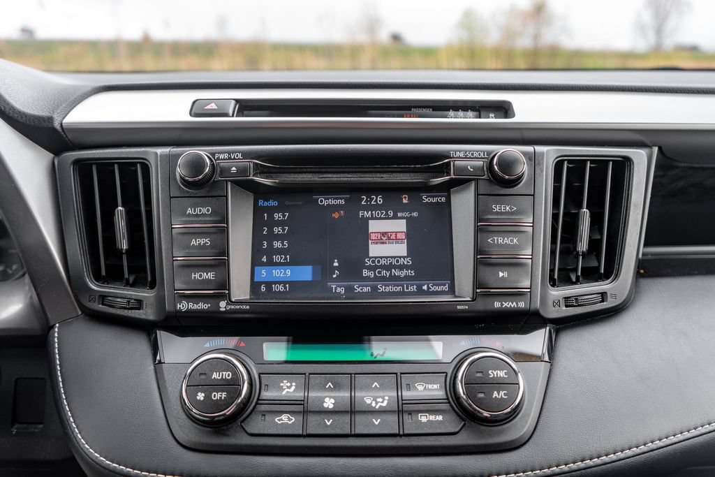 Used 2017 Toyota RAV4 XLE w/ Plus Special Value Package AWD/4WD image 28