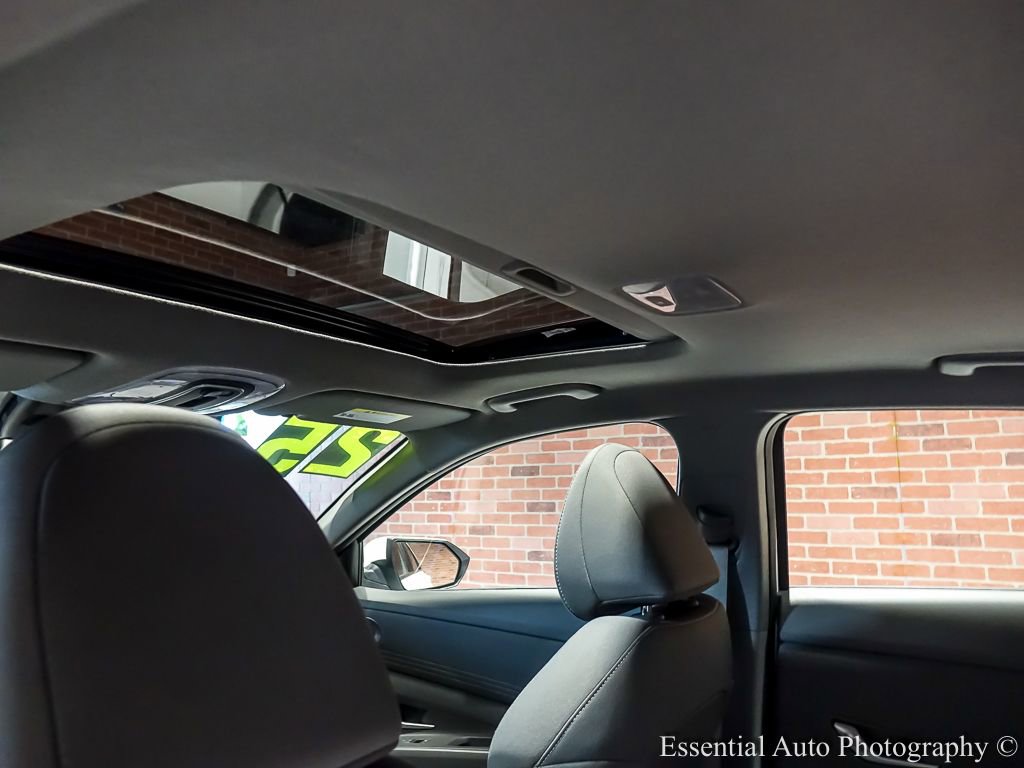 Used 2025 Hyundai Elantra SEL image 20