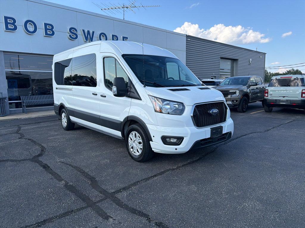 Used 2025 Ford Transit 350 XLT RWD image 4