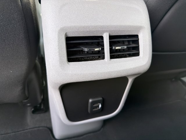 Used 2023 GMC Terrain SLE w/ Driver Convenience Package FWD image 20